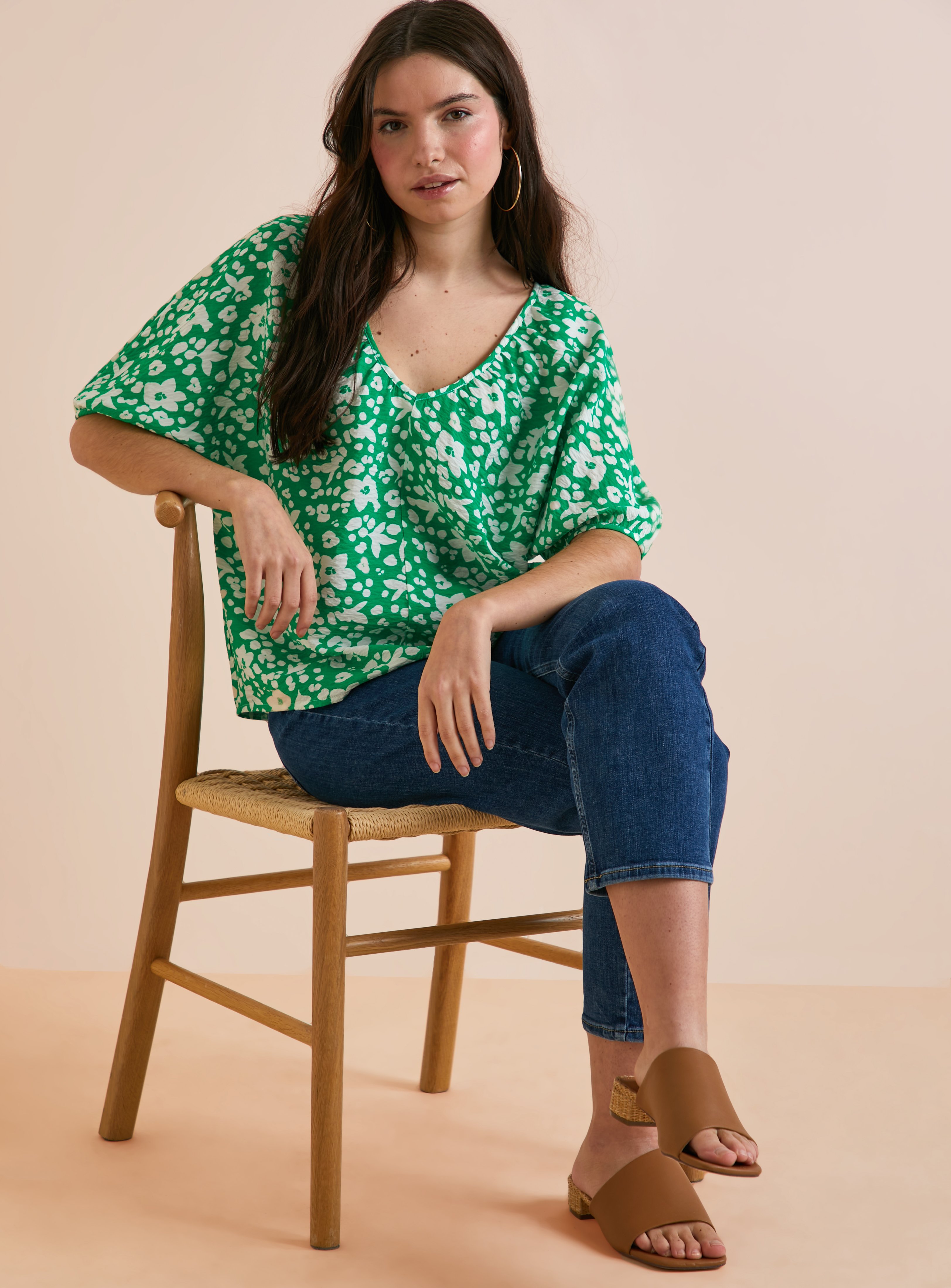 Everbelle Green Dotty Floral Relaxed Woven Top 12 - Image 2 thumbnail